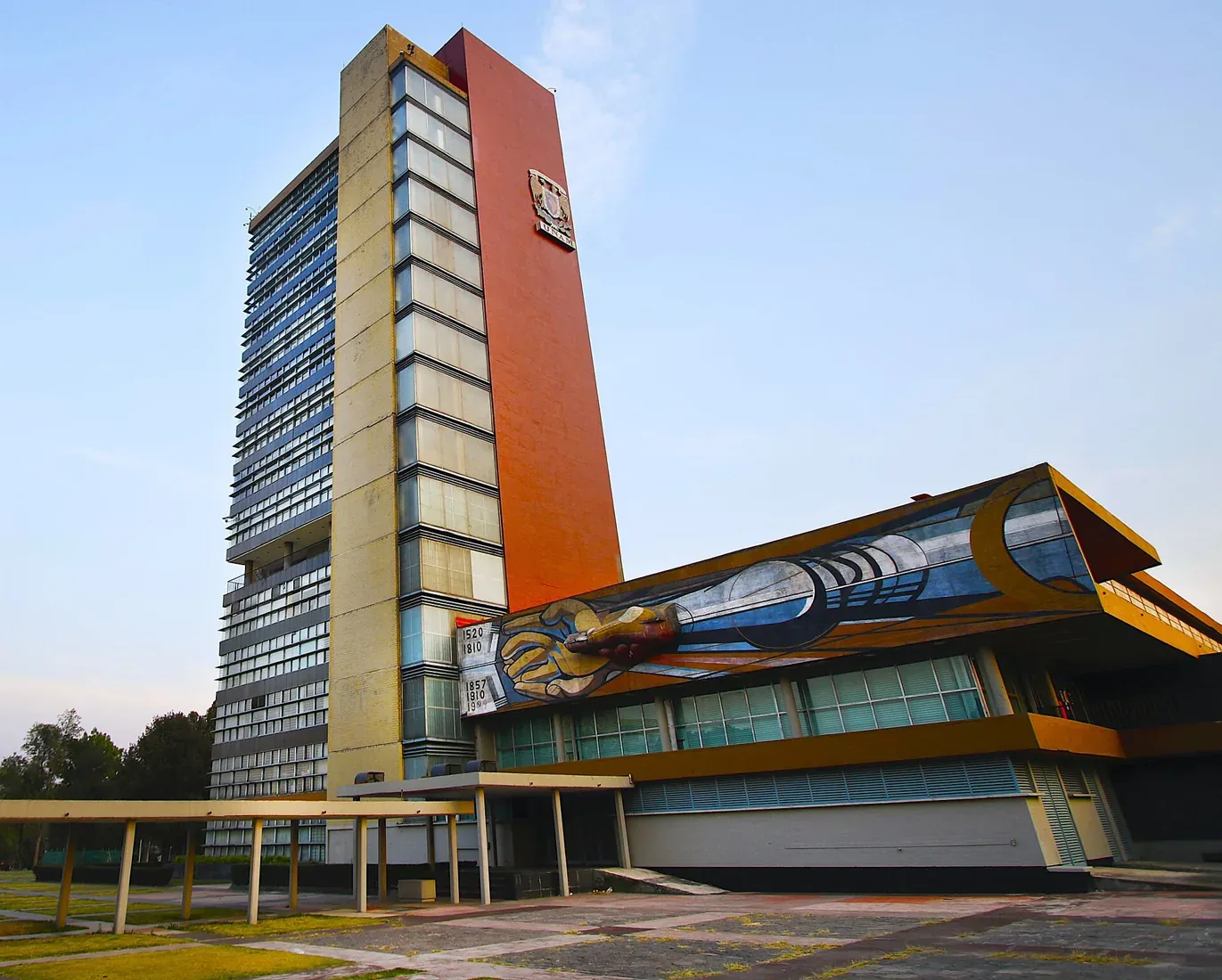Torre de Rectoría de la UNAM, en Ciudad Universitaria