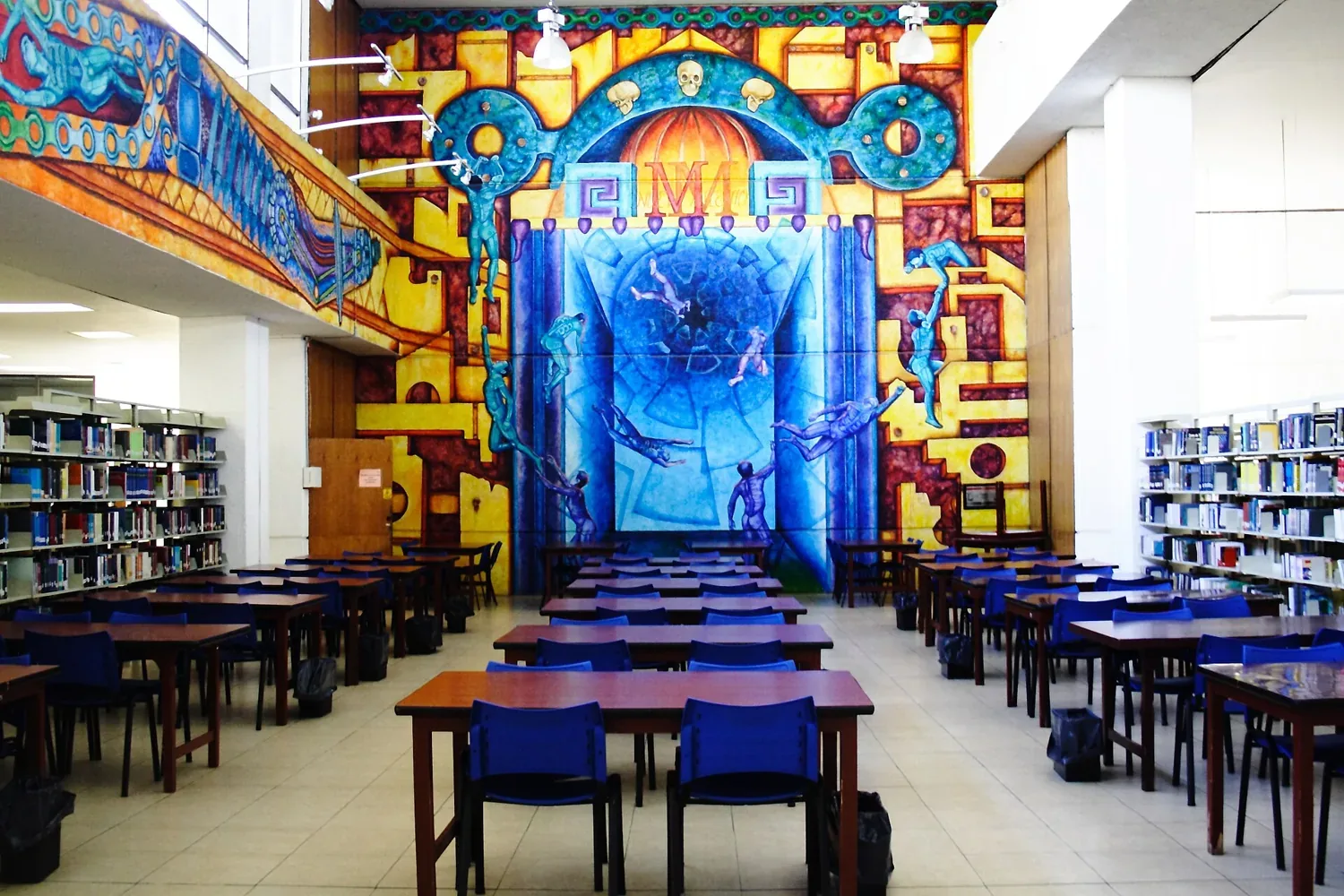 Interior de la biblioteca de la UAM Azcapotzalco