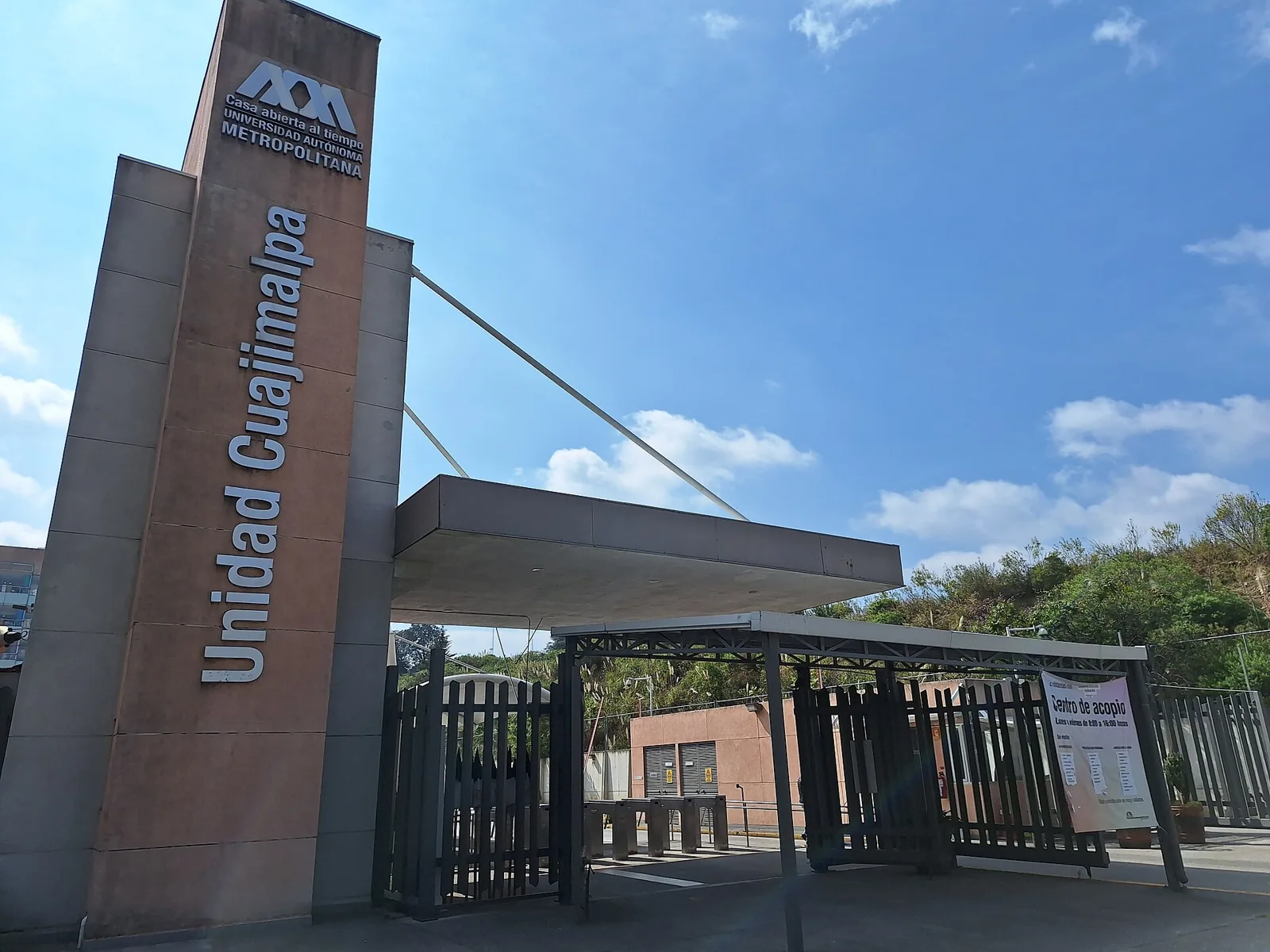 Fachada de la UAM Unidad Cuajimalpa