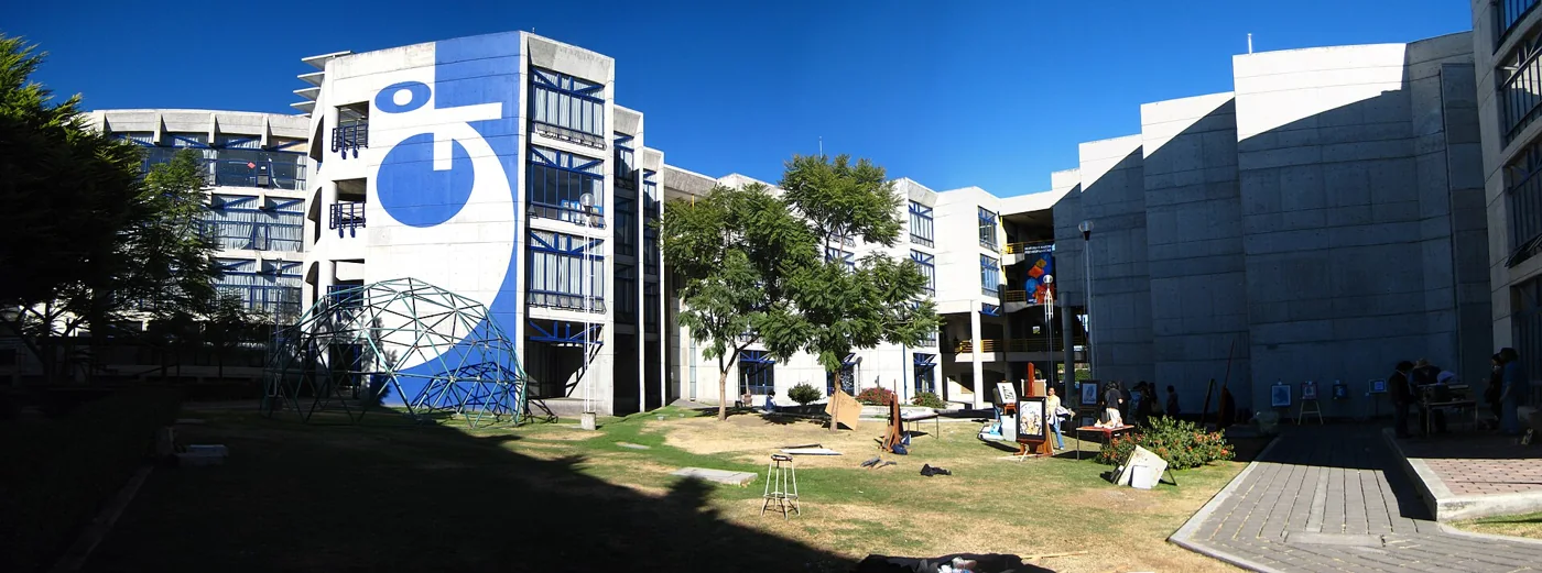 Claustro de Ciencias y Artes para el Diseño de la UAM Xochimilco