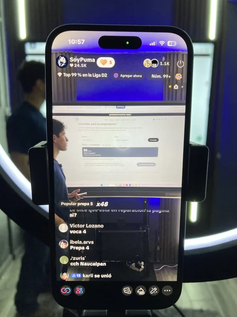 Transmisión en vivo de SOYPUMA en TikTok sobre procesos de ingreso